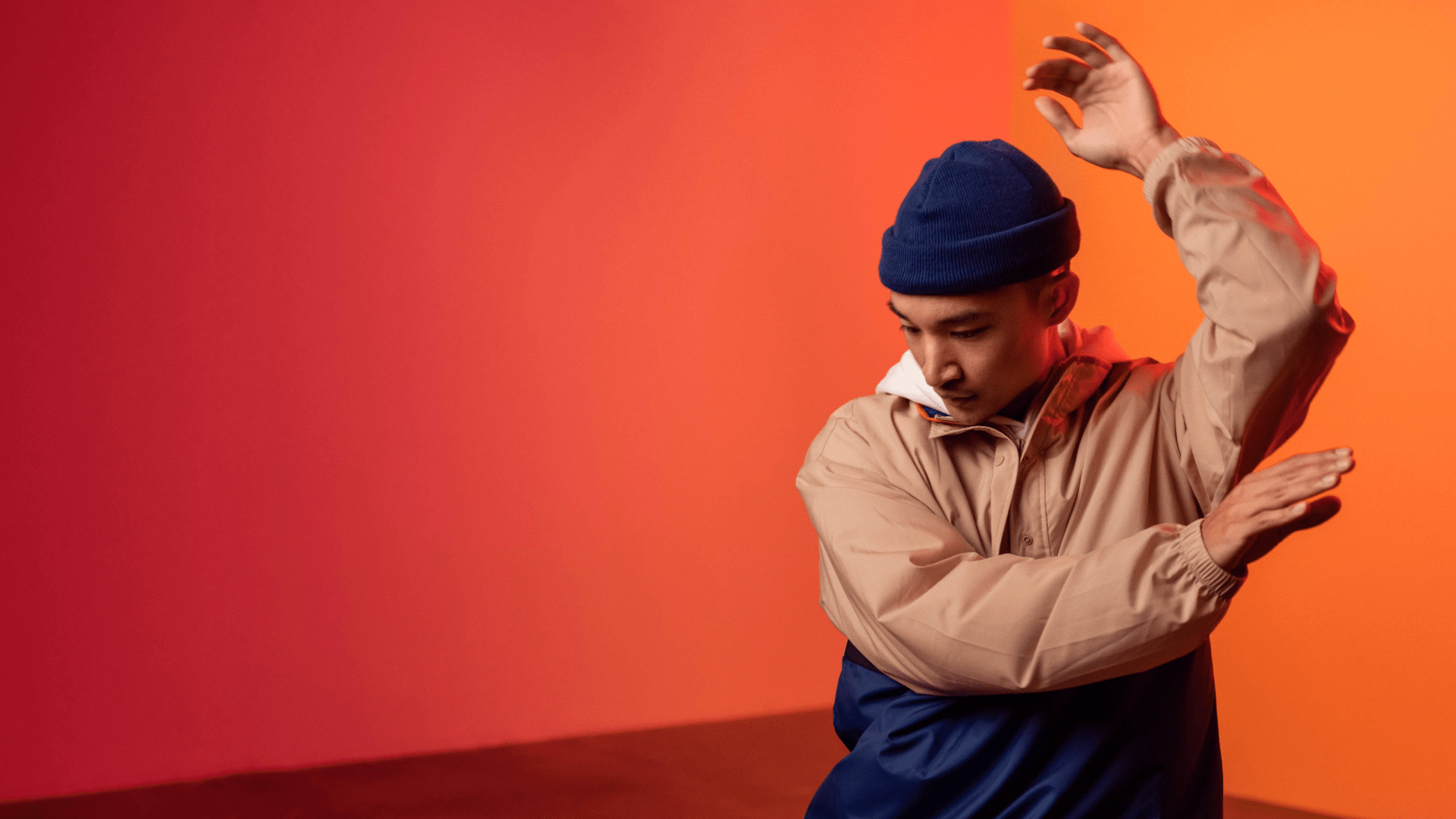 Rechargeable custom-fit for outstanding speech