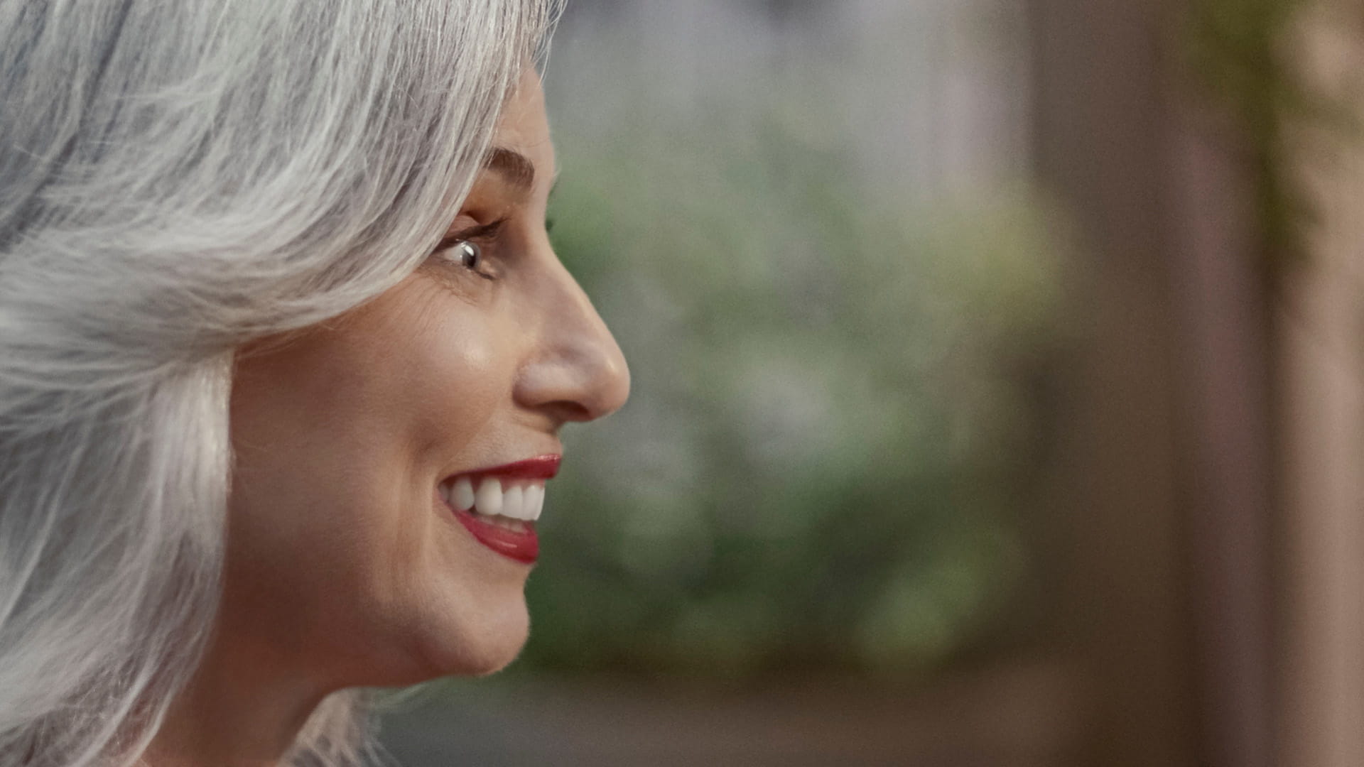Women Ensures natural perception of the wearer’s own voice