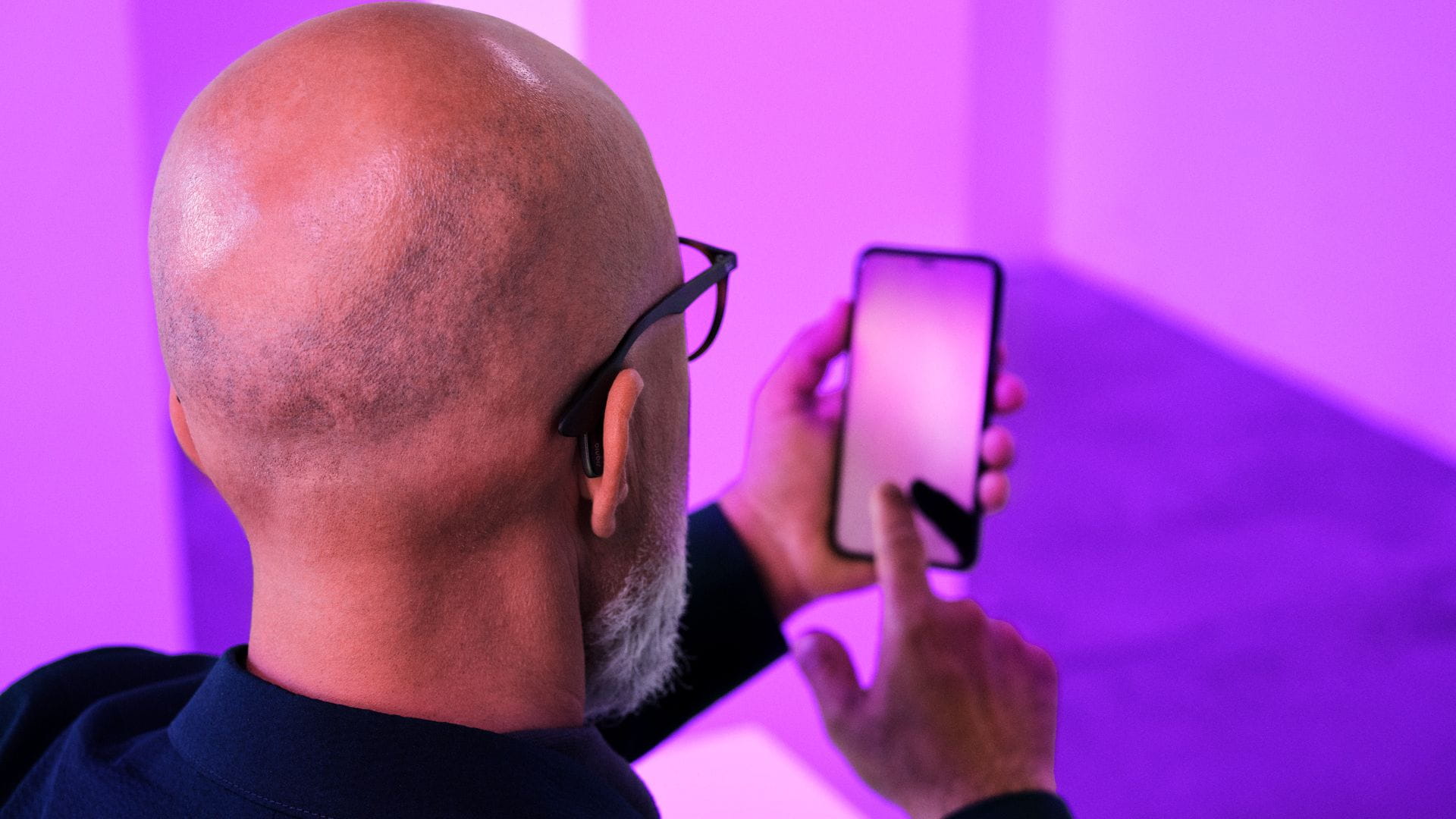 Jak połączyć aparat słuchowy z telefonem?